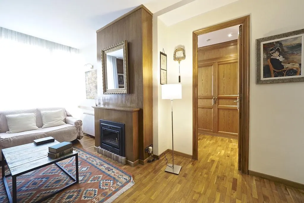 فندق برشلونةفي  Gran Via Borrell Flat إسبانيا